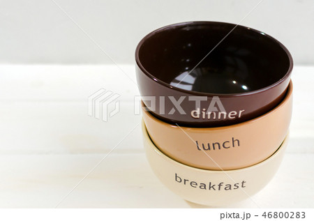 Set of bowls. Written breakfas, lunch, dinner  46800283