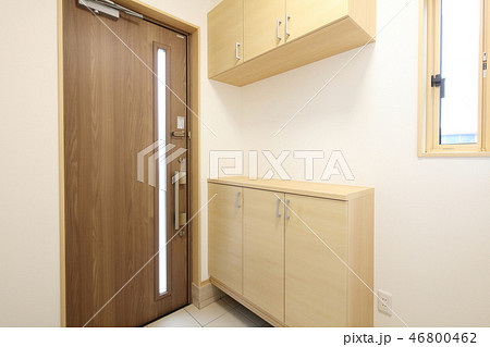 新築住宅 玄関内の下駄箱 イメージ 46800462