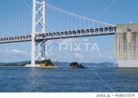 瀬戸大橋の橋桁と橋梁 46802059
