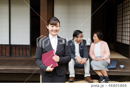 ビジネスウーマン、シニア夫婦、営業 46805866