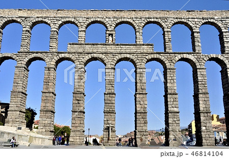 スペインの古都・セゴビアの古代ローマ水道橋 スペインの古都・セゴビアの古代ローマ水道橋 46814104