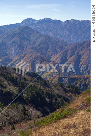 白山白川郷ホワイトロードからの山歩き・三方岩岳から望む白山 白山白川郷ホワイトロードからの山歩き・三方岩岳から望む白山 46826054