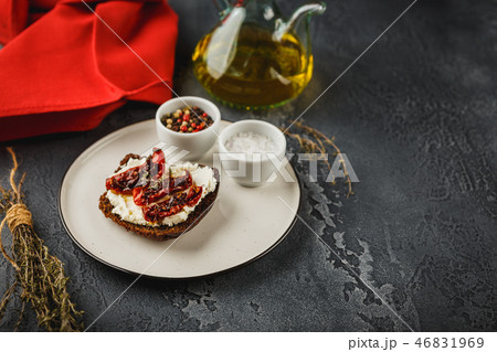Sandwiche with cream cheese and sun dried tomatoes Sandwiche with cream cheese and sun dried tomatoes 46831969