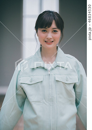young woman young woman 46834530