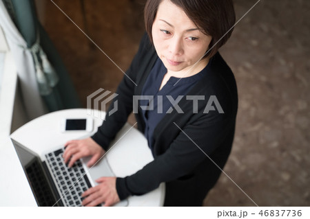 女性 ビジネス 女性 ビジネス 46837736