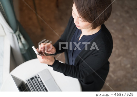 女性　ビジネス 46837929