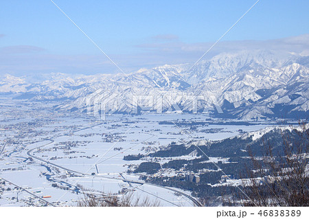 新潟県　石打丸山スキー場より六日町方面を望む 46838389