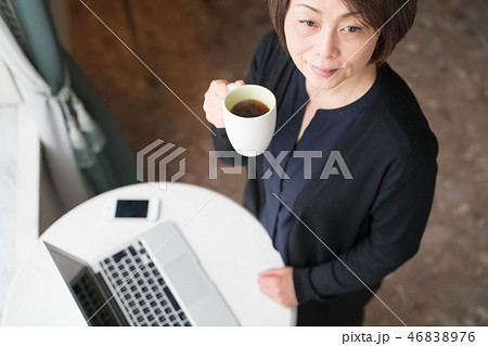 女性　ビジネス 46838976