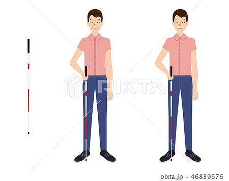 白杖を持つ視覚障害者の男性 46839676