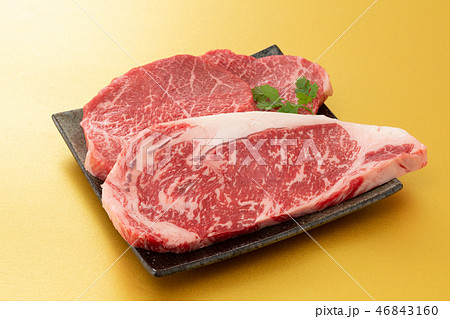 牛 もも肉 サーロイン ステーキ肉 牛 もも肉 サーロイン ステーキ肉 46843160