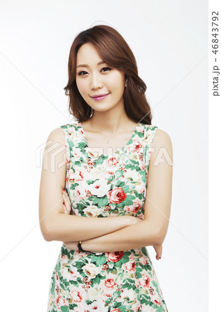 ワンピース 若い女性 韓国人 46843792