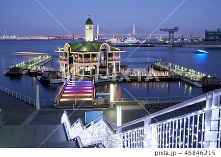 都市風景 横浜港 ぷかりさん橋 夕景 都市風景 横浜港 ぷかりさん橋 夕景 46846215