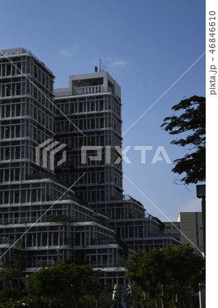 那覇市役所　市役所　那覇市　沖縄　晴れ　建築　デザイン　コンクリート　建設 46846610