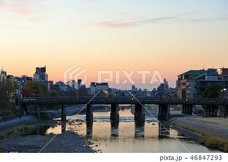 京都、鴨川の朝 京都、鴨川の朝 46847293