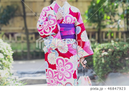 着物 晴れ着を着た女性 着物 晴れ着を着た女性 46847923
