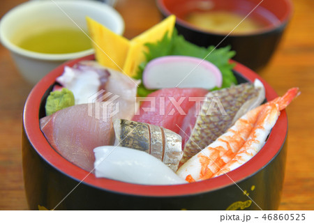 漁港食堂の海鮮丼 【房総半島】 46860525