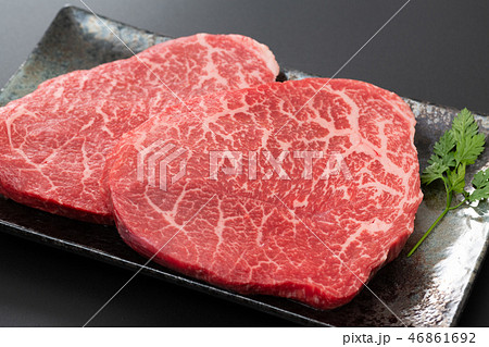 牛もも肉 ステーキ肉 牛もも肉 ステーキ肉 46861692