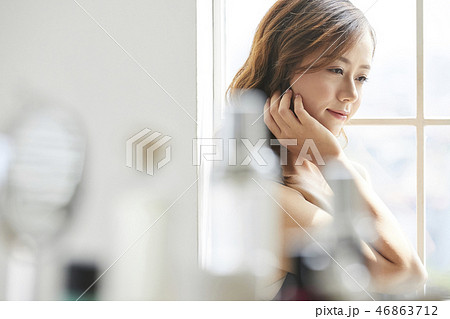 女性　ビューティーイメージ 46863712