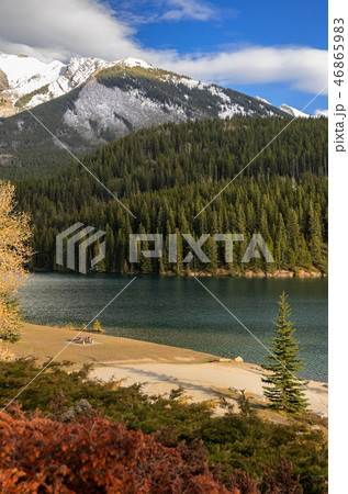Two Jack Lake at Banff National Park in Canada 46865983
