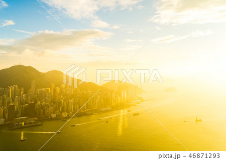 Beautiful colorful sunset in hong kong city skyline Beautiful colorful sunset in hong kong city skyline 46871293