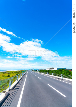 真夏の波乗り道路 真夏の波乗り道路 46871592