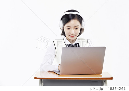 中学生 高校生 女性 46874261