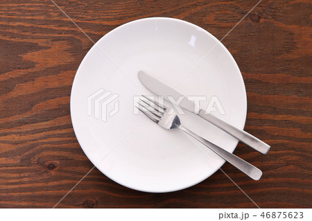 カトラリーによる食事終了の合図 46875623