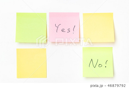 付箋　Yes!　付箋紙　No!　貼る 46879792