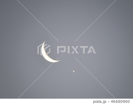 月と金星の大接近 46880900