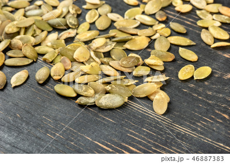 Pumpkin seed kernels 46887383