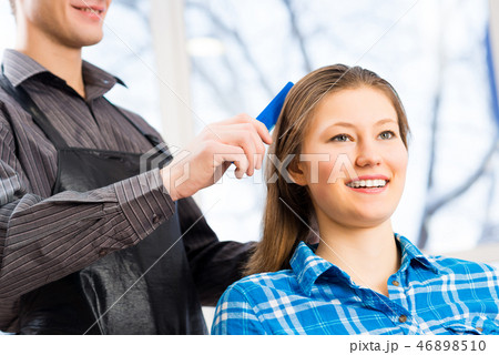 hairdresser and client 46898510