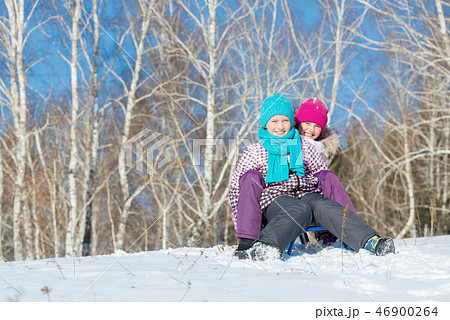 Winter activity 46900264