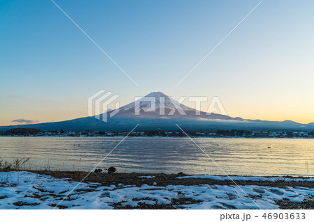 Mountain Fuji San at  Kawaguchiko Lake. 46903633