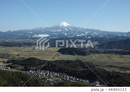 鳥取県南部町母塚山から見た冬の伯耆富士 大山 鳥取県南部町母塚山から見た冬の伯耆富士 大山 46904132