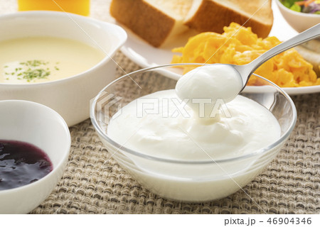 朝食ヨーグルト 46904346