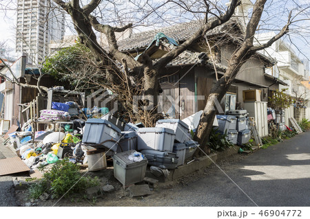 ゴミ屋敷 46904772