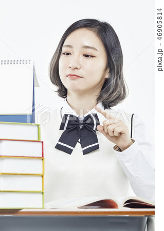 女子学生 韓国人 デスク 46905814
