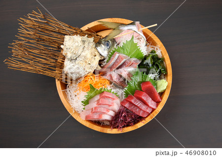 刺身の樽盛り 46908010