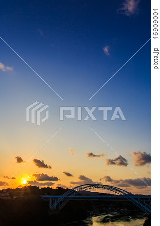 新西海橋の夕陽　【長崎県西海市佐世保市】 46909004