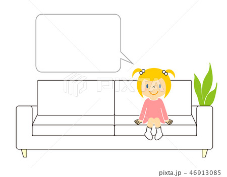 ソファーに座る外国人の女の子と吹き出しのイラスト素材