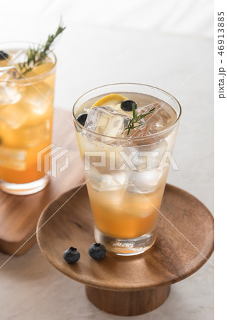 oranges juices with soda 46913885