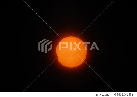 欠けた太陽 46915688