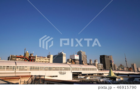 日本の東京都市景観 京成電鉄日暮里駅やJR日暮里駅(南改札口)、東京スカイツリーなどを望む 日本の東京都市景観 京成電鉄日暮里駅やJR日暮里駅(南改札口)、東京スカイツリーなどを望む 46915790
