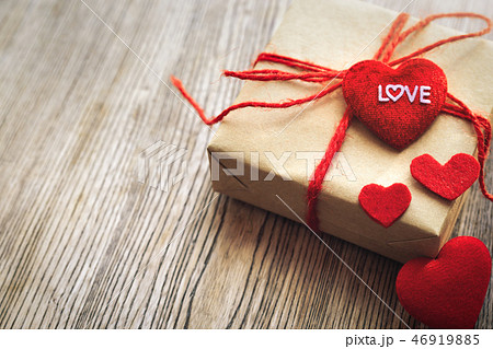 Heart shape with LOVE word, Gift box and flower Heart shape with LOVE word, Gift box and flower 46919885
