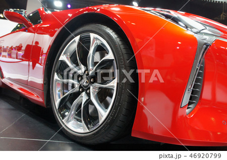 car sports rims with the tyre.  46920799