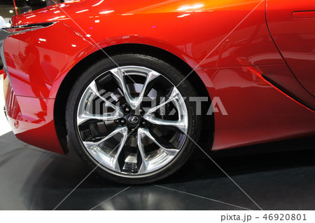 car sports rims with the tyre.  46920801