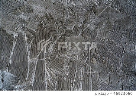 concrete wall comb surface prepared for tiling 46923060
