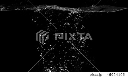 Close-up images of soda water bubbles floating up 46924106