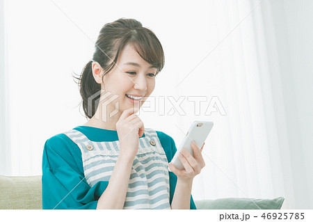 young woman young woman 46925785
