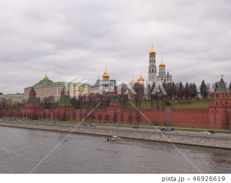 Sunny summer day moscow river bay kremlin . Sunny summer day moscow river bay kremlin . 46926619